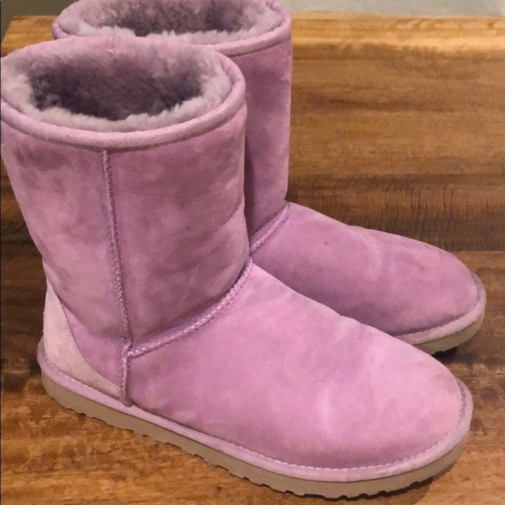 Pink uggs